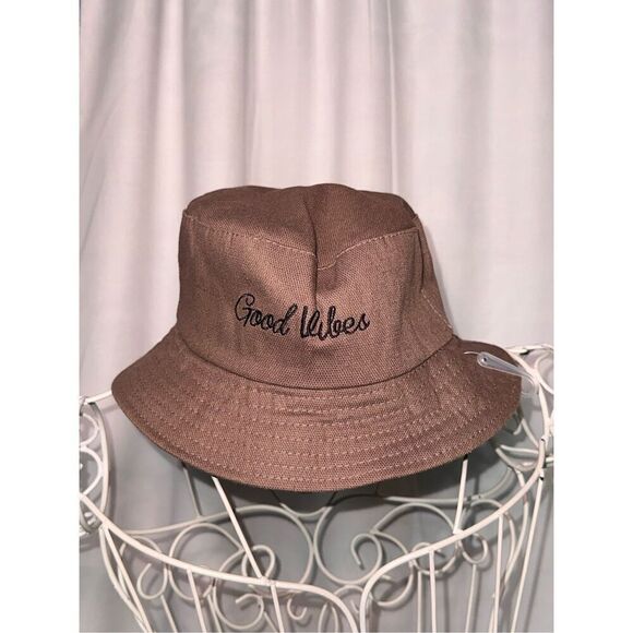 NEW WITHOUT TAGS Good Vibes Bucket Hat, Girls Weekend Bucket Hat , PACKABLE, ONE - Picture 1 of 6